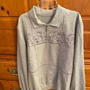 NWOT Alfred Dunner pullover top. Gray. Large. $20.00